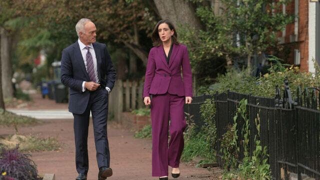 11/16/2025: The President's Pardon; Anthropic; Chess Boxing