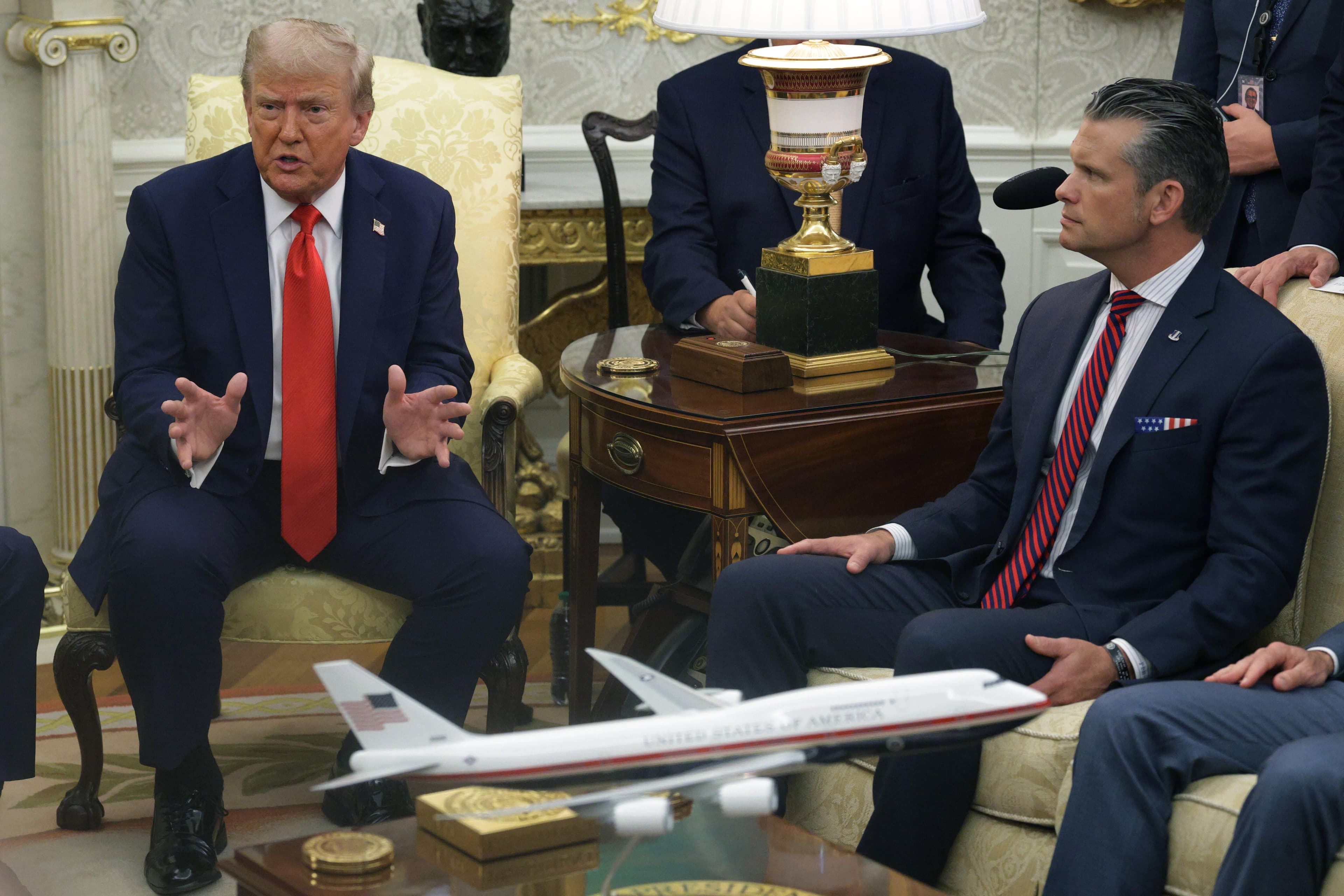 U.S. Air Force VIP fleet being repainted in Trump's preferred palette, sources say