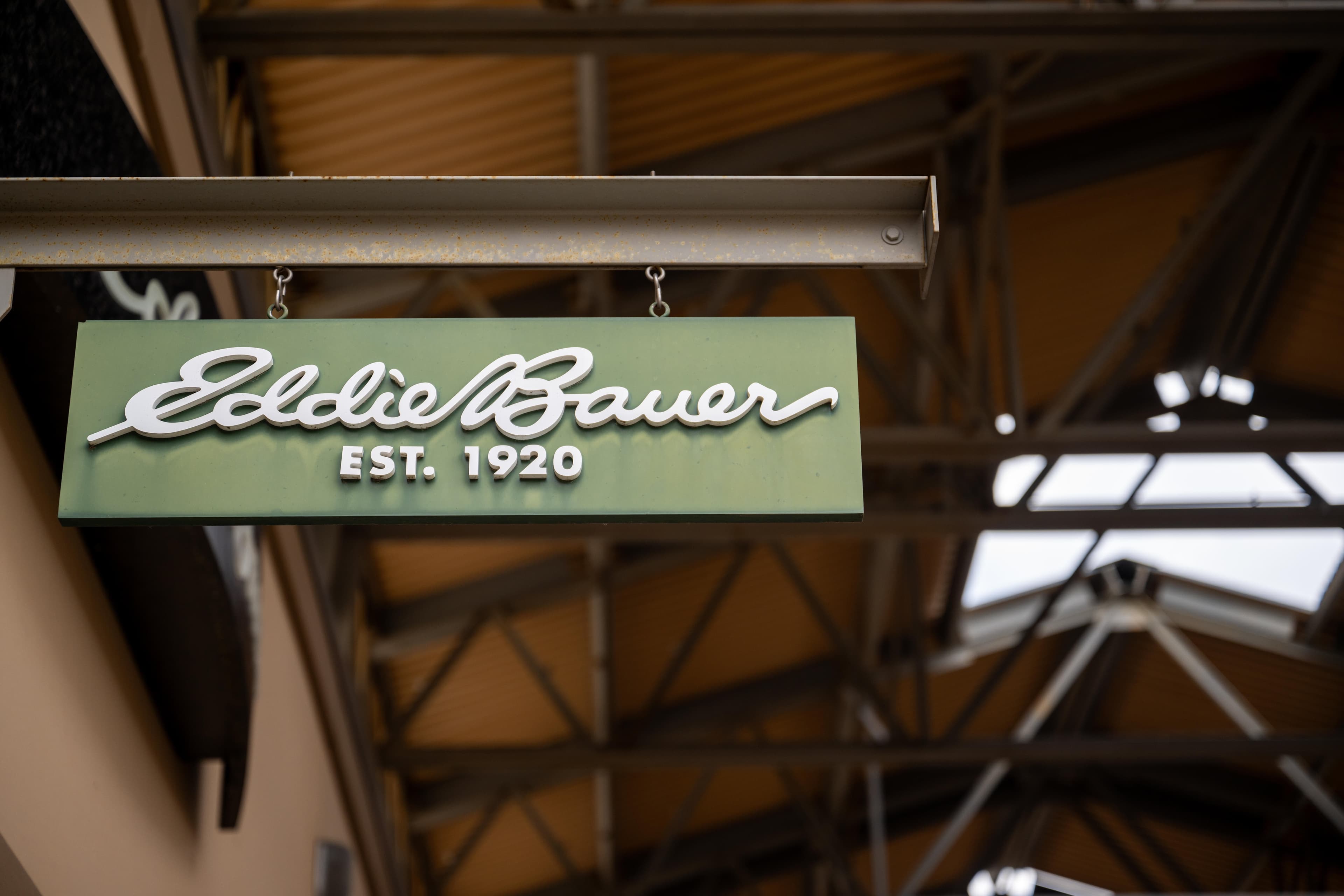 Eddie Bauer, venerable outdoor apparel retailer, declares bankruptcy