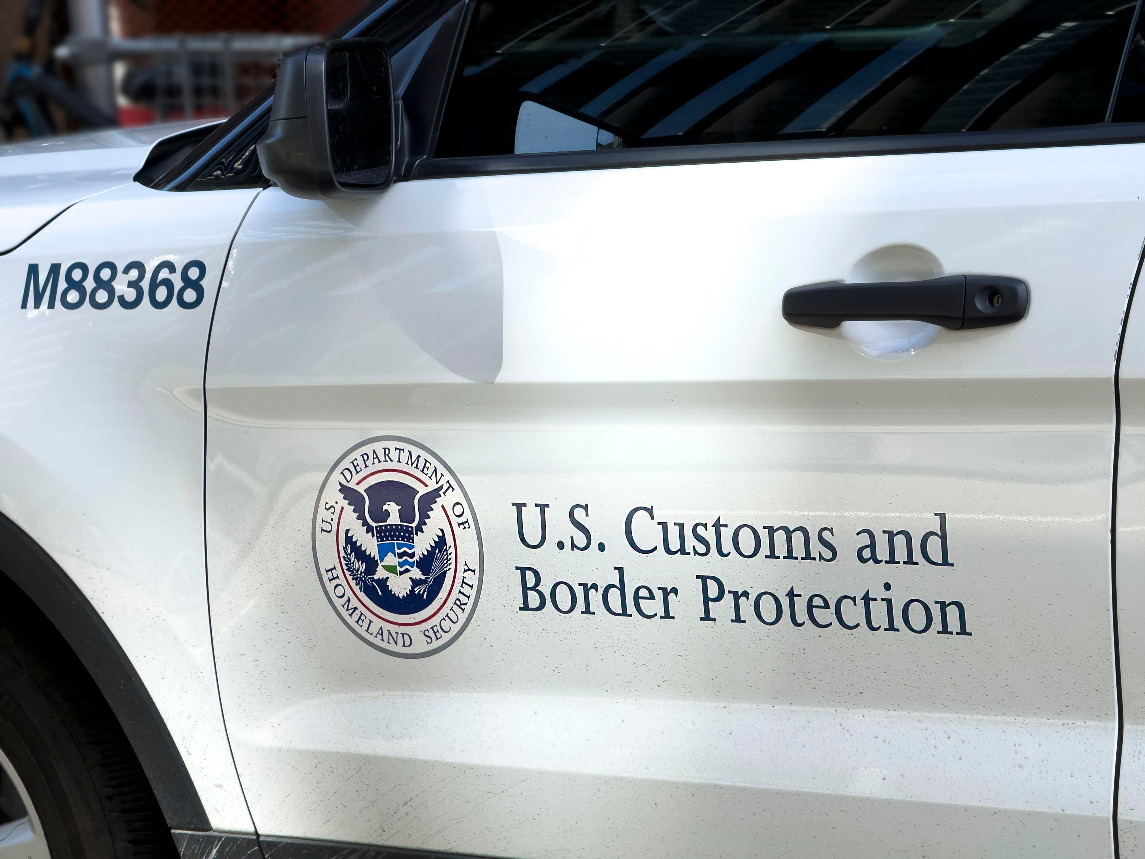 CBP officer allegedly harbored unauthorized immigrant who was also his girlfriend and niece