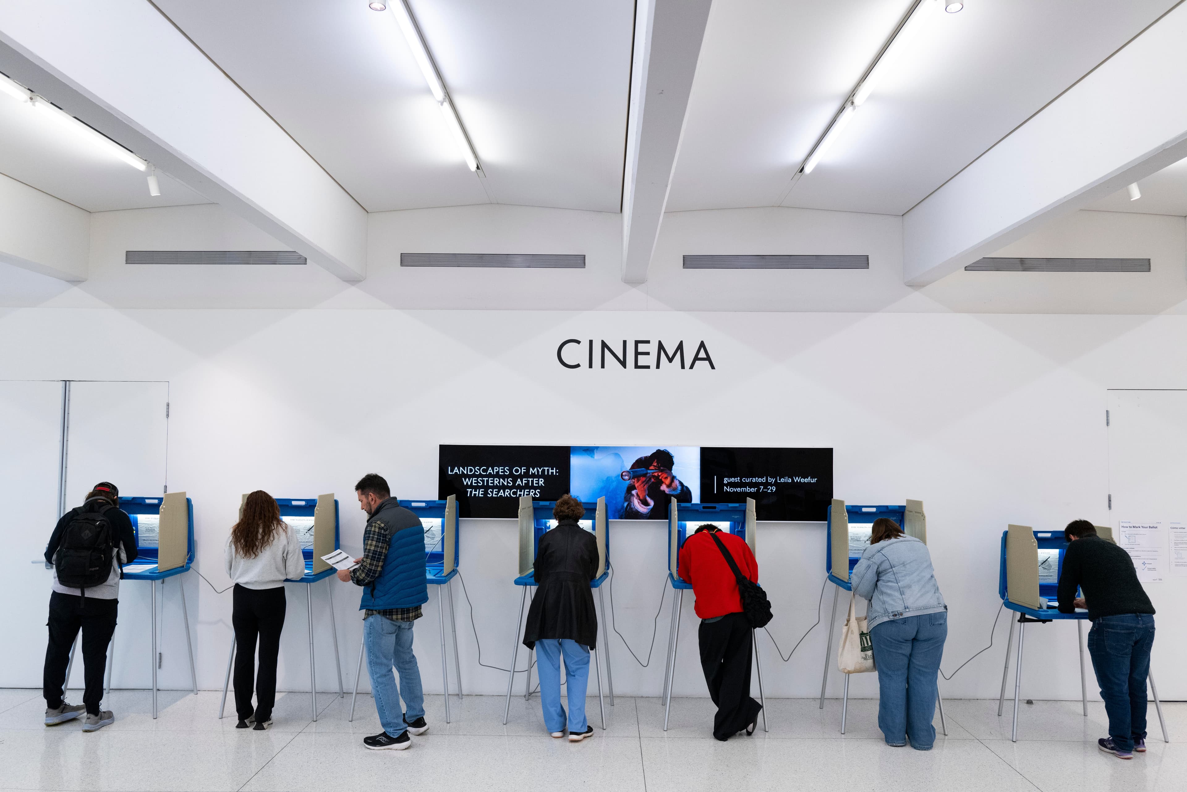 Poll analysis on words voters pick to describe Republican, Democratic parties