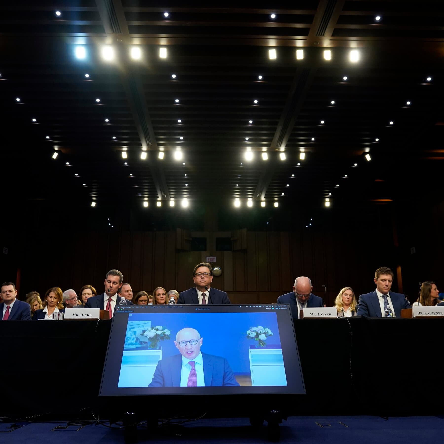 Congress Reins In Drug Middlemen in Effort to Lower Prescription Prices