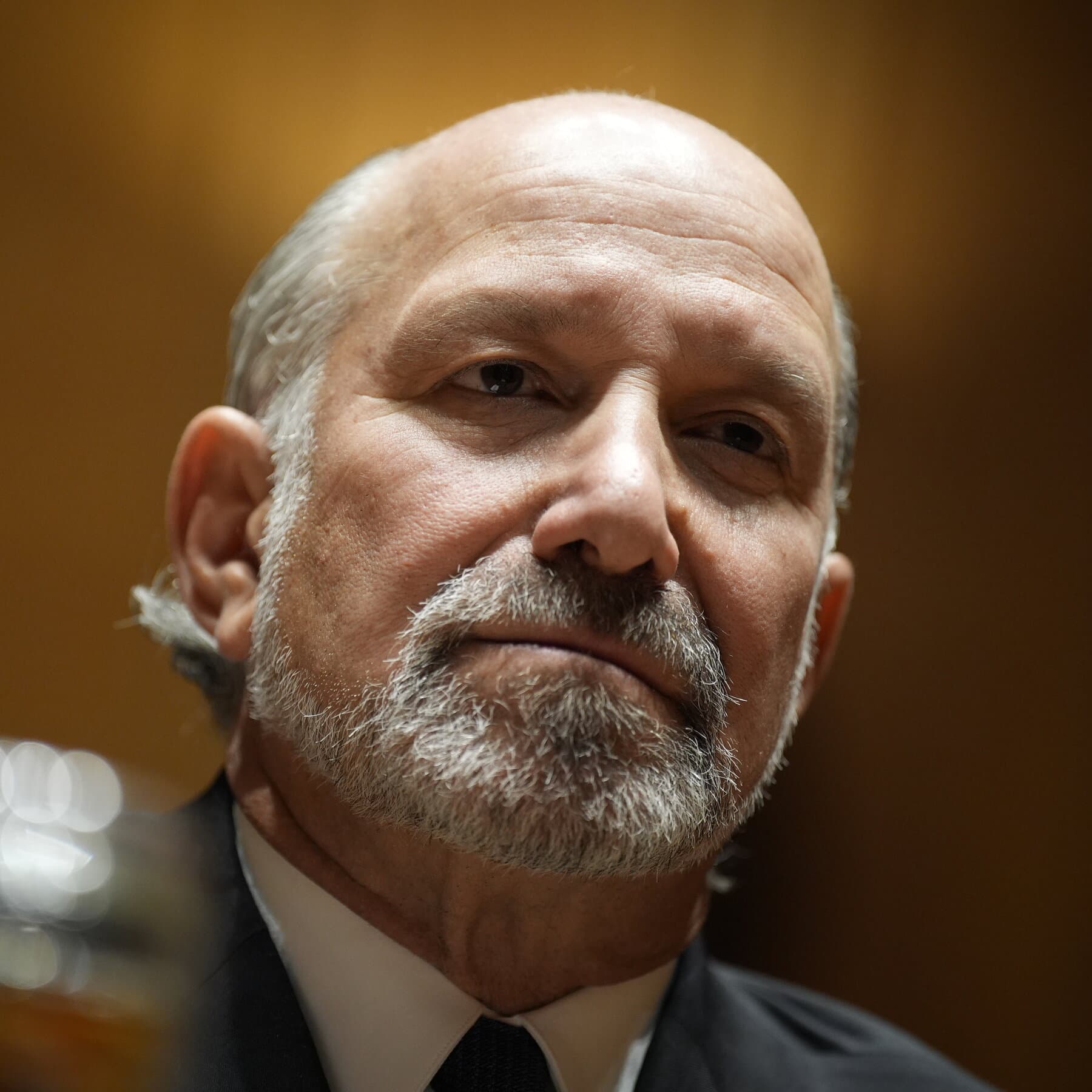 White House Shrugs Off Lutnick’s Epstein Ties